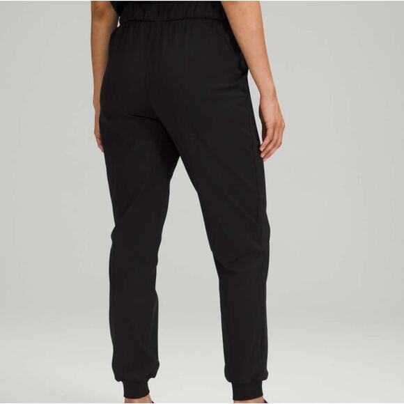 Lululemon Stretch High-Rise Jogger Women’s Size 4 in Black W5DQDS EUC - Picture 3 of 11